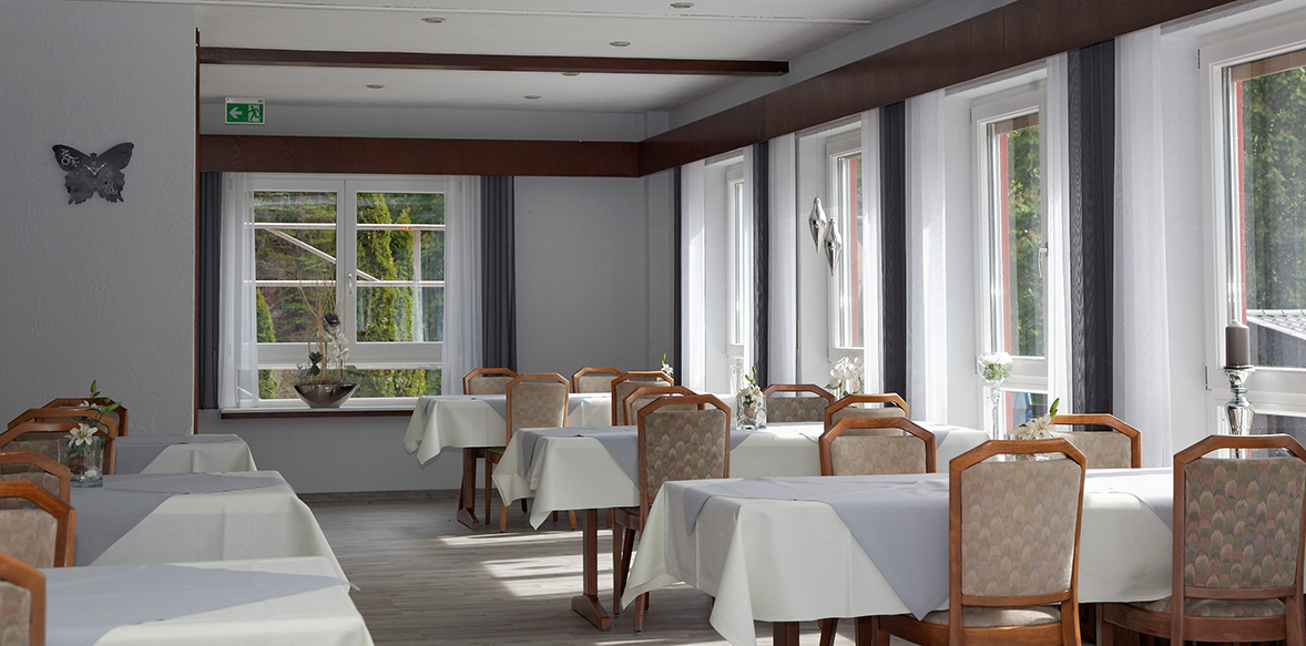 Hotel Restaurant Kupper Biergarten Eppenbrunn Pfälzerwald Erholungsgebiet Luftkurort Naturpark Nordvogesen Deutschland Frankreich aussen 3